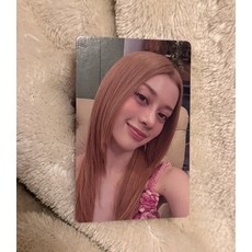 KATSEYE Megan 小卡 偶像周邊 收藏 禮物, KATSEYE MEGAN 瞳 美根 小卡