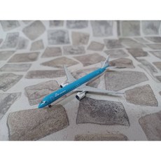 Herpa 1/500 Embraer E195 E2 荷蘭皇家航空 模型, 1個
