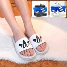 아디다스 여름 슬리퍼 블랙+화이트 불꽃 로고 아딜렛 실내화 슬리퍼