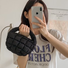 니드잇 여성 미니 가방 퀄팅 손가방