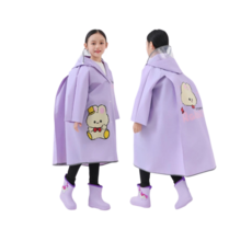 可愛小鴨造型兒童雨衣，鮮豔黃色輕量舒適，反光條安全設計加大帽簷