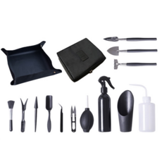 園藝工具組 13件組 (換土墊/清潔毛刷/起苗器/打孔器/茶勺/彎頭鑷子/小剪子/氣吹/小耙子/圓頭鏟/尖頭鏟/噴水壺/收納袋), 1個