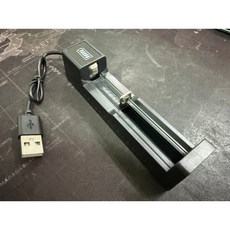 台灣現貨 18650 3.7V 1200mAh/3000mAh 充電電池 - 全系列通過BSMI認證，保證足容, 1個, 單節充電器-4.2V,500mA