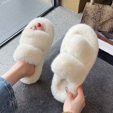폭신한 거실화 홈화 슬립온 보들보들 빅사이즈 편안한 겨울 여성 실내 퍼