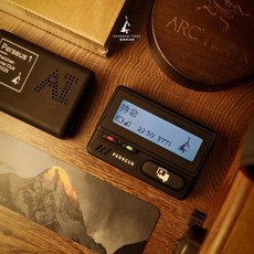 帕修斯AI BB機 AI智能個人助理 全年齡段AI對話 信息互傳 AI禮物 即時翻譯 口語對練 多功能助手, 1個, 極夜黑, 極夜黑