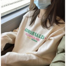 春秋薄加絨衛衣加厚上衣，多巴胺色寬鬆中長款衛衣女，韓版秋裝新款印花圓領上衣ins潮