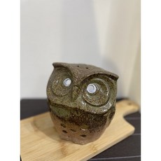 YCY 日本製 可愛呆萌 蚊香豬 居家驅蚊必備 造型可愛 有效驅蚊 守護家人健康, 貓頭鷹（咖）