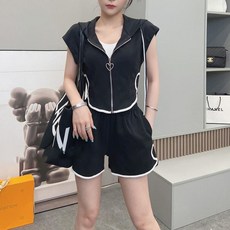 【百搭顯瘦】運動套裝女 休閒套裝 兩件套 短褲套裝 夏季新款 無袖上衣 高腰設計 愛心印花 健身瑜伽 日常休閒