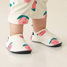 I am bebe 孩童粉紅桃子圖案防滑涉水鞋