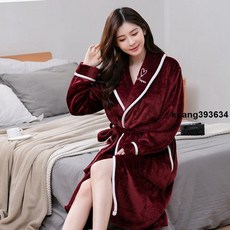 法蘭絨睡袍女秋冬款，加絨加厚中長款珊瑚絨睡衣，舒適保暖家居服浴袍