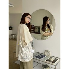 PEANUTS le-junev 史努比正版授權花卉斜背包 PNFS0095 三色輕量肩背包, 白色, 1個