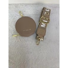 mizzue LOGO印花寬背帶與圓餅零錢包套組 韓版百搭斜背帶, 1個, 奶茶(杏色)背帶+圓餅錢包(現貨)