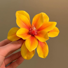 海邊度假風黃色花朵造型髮飾, 黃色雙層花瓣玉蘭花朵側邊