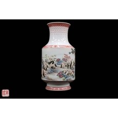 博古珍藏 粉彩國寶熊貓圖瓶 章鑑作 早期收藏 老件瓷器 居家裝飾 藝術擺件