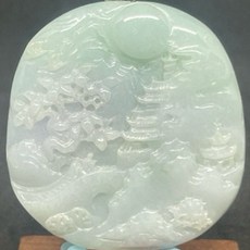 翡翠山水牌：天然翡翠，中國風山水畫，精雕細琢，平安吉祥