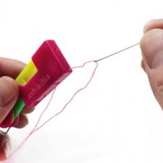 자동 바늘 실끼우기 손바느질 가이드 재봉 반짇고리 노안 편리 꿰기 보조, 1개, 색상랜덤