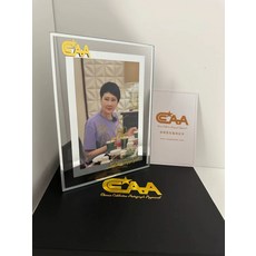 張凱麗簽名照 附證書 禮盒裝, 1, 樣式