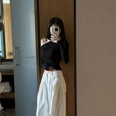 투니스 여성 오프숄더 언밸런스 슬림 긴소매 티셔츠