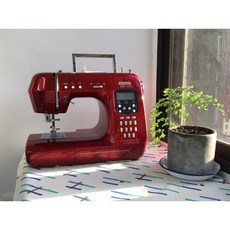 勝家 Singer Rose200 玫瑰鋼琴烤漆縫紉機 - 贈1400元以上購機贈品