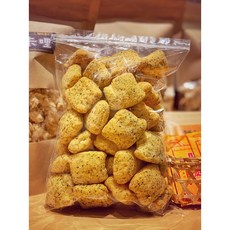 【麵麵茶茶】海苔鬆餅 雞塊餅乾 台灣國民小點心, 1個