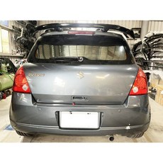 適用於 Suzuki Swift 五門車系 ABS 黑色烤漆 黏貼固定式 流線尾翼