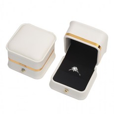 화이트하드케이스반지 반지포장 쥬얼리 똑딱이 액세서리 조명 보관함 종이 바미샵 웨딩링