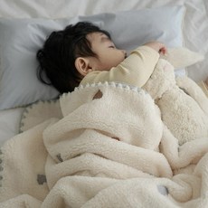 ins韓國嬰兒蓋毯 秋冬寶寶毯子 親膚幼儿園午睡刺繡絨毯 幼兒園毯兒童毯 花邊毯包被 幼稚園蓋毯, 愛心90*130cm
