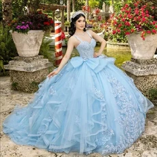 2025 새로운 공주 맞춤형 반짝 이는 하늘색 Quinceanera 드레스 볼 가운 Applique 구슬 장식 프릴 스위트 1, 18 26W, 01 빠른, 03 파란