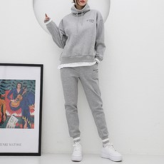 Soon2dle 女款圖案刺繡高領長袖T恤+運動褲套裝