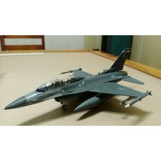 軍武合金戰鬥機 F-16戰隼戰鬥機-軍事收藏品, 1個