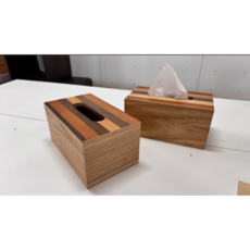 木製條紋面紙盒, 木質色調