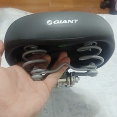 GIANT 山地車 座墊 加厚 減震 彈簧, 如圖所示, 1個