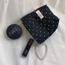 에브리테일 블랙 도트 파우치 진주 스트랩 S