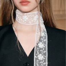 까마느 화이트 플라워 레이스 롱 타이 스카프