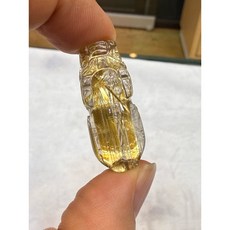 頂級正白底清透料24k黃金色硬版鈦晶貔貅(未打孔可協助打孔串手珠或手排孔）, 1個