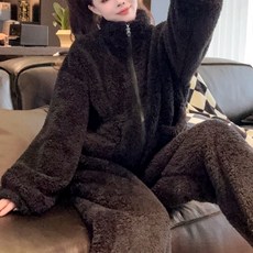 라라홀리 큐티베어 홈웨어 보송 하이넥 집업 밴딩팬츠 트레이닝 세트