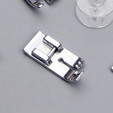 家用多功能縫紉機工具單賣卷邊壓腳鎖邊隱形拉鏈包邊塑料打褶配件, 多功能直線壓腳, 1個