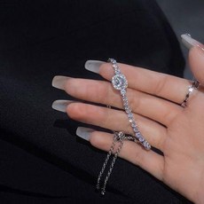 全店折扣 莫桑鑽鏈手鍊女滿天星鋯石爆閃不掉色滿鑽抽拉式手錶ins小衆鏈條