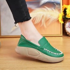 엄마 효도화 신발 중년 여성 쿠션감 좋은 3cm 플랫 슈즈 미끄러움 방지용 발 편한 여성 슈즈
