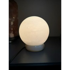 簡約圓球檯燈 - 柔和光線，營造溫馨居家氛圍, 白玉圓球