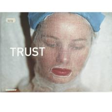 Worldbook365 Trust Oliver Chanarin의 사진 작품