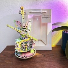 摩天輪木質立體拼圖手工模型機械拼裝八音盒交換禮伴手禮兒童節兒童節, 1個, 蝴蝶款【大提琴】+禮袋送氛圍燈,發條款【音樂】愛麗絲