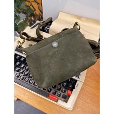 墨綠茶芯牛皮復古舊化單肩包 純銀手敲銀扣包