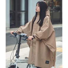 日本 KiU 404-911 米色 第二代 有袖斗篷雨衣 內側TPU防水膜 耐水壓20000mm H2O