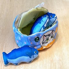 福媽寵物 貓咪玩具 貓草包 日式魚造型 逗貓神器 貓薄荷玩具 藏食 舒緩情緒, （可藏食）小魚罐-藍色, 1個