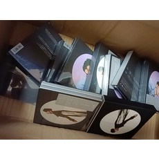 林俊傑《重拾快樂》特典版 2CD + 彩頁歌詞本 (內地版，隨機版), 如圖所示