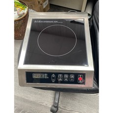 興隆牌 電磁爐 HIPT-H28B 3500w 商用電磁爐 快速加熱, 興龍牌3300W,客人寄賣9成新保固半年 請先詢問有無現貨