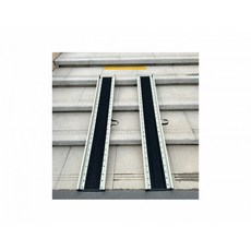 휠체어 경사로 휴대용 접이식 장애인 안전 발판 알루미늄 실내외 미끄럼방지 계단 문턱 극복용, 1m 단일 스트립, 1개