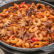 제철밥상 푸짐하게 담은 쭈꾸미+삼겹살+새우 쭈삼새볶음, 1개, 쭈삼새 600g