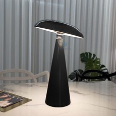 타우베 루미코 LED 스탠드 블랙 화장대조명